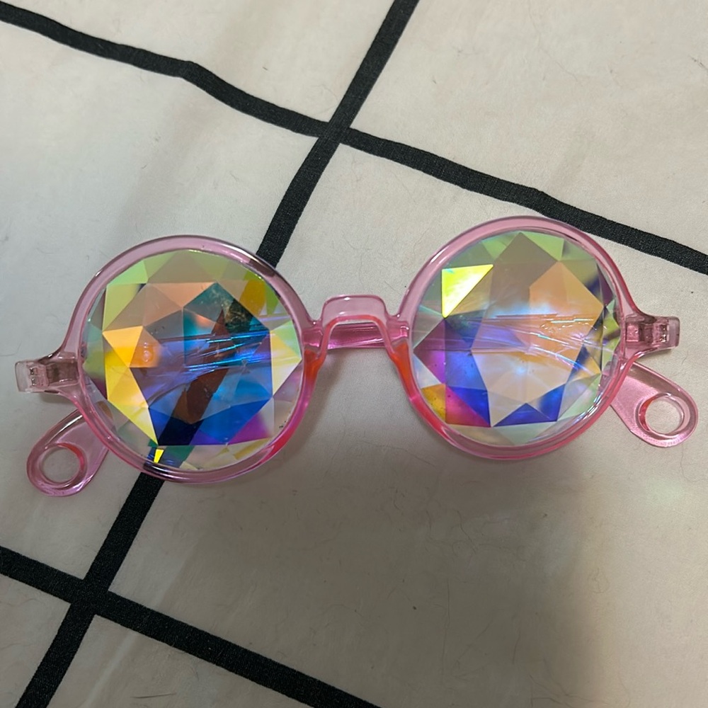 Crystal Wolf Kaleidoscope Glasses